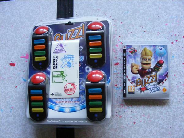Arrivage : Buzz quiz world + buzzers et adaptateur PS2/PC